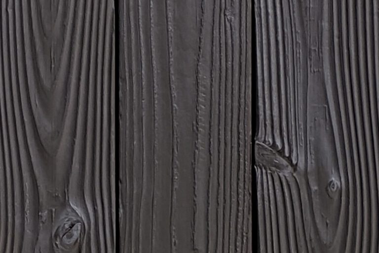 Bardage en bois brûlé Douglas finition brossé noir Valdi Bois